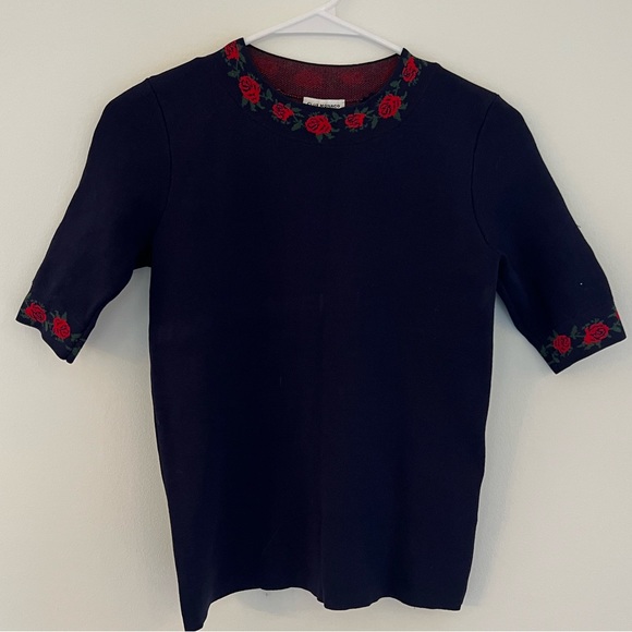 Club Monaco Navy Blue Knit shirt sleeve top with floral detailing, size XS - Picture 3 of 6